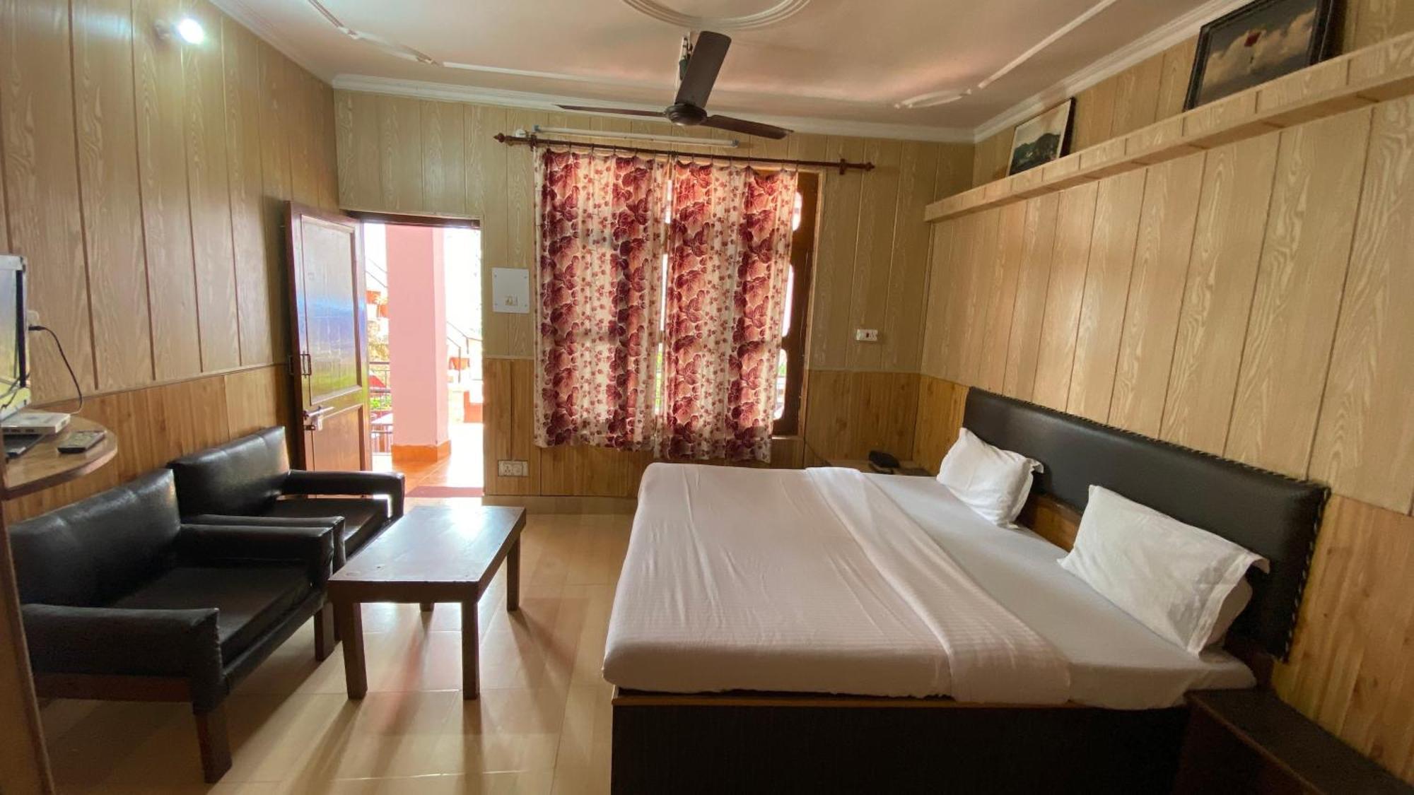 Hotel Ekant Lodge Мак-Леод-Гейндж Экстерьер фото